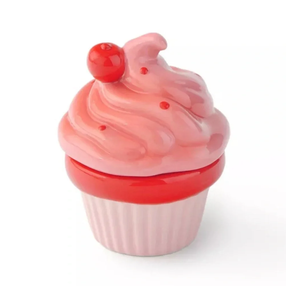 Target Bullseye Playground Valentine’s Day Ceramic Pink Cupcake Trinket Box